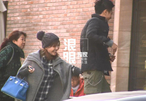 超女唐笑“有馅”产检。 超女唐笑“有馅”产检。