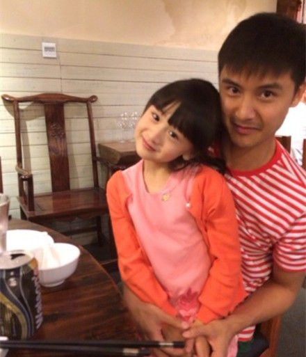 田亮与女儿森碟 田亮与女儿森碟