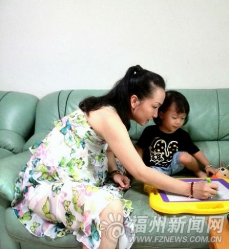 月薪三万女高管辞职当全职妈妈 月薪三万女高管辞职当全职妈妈