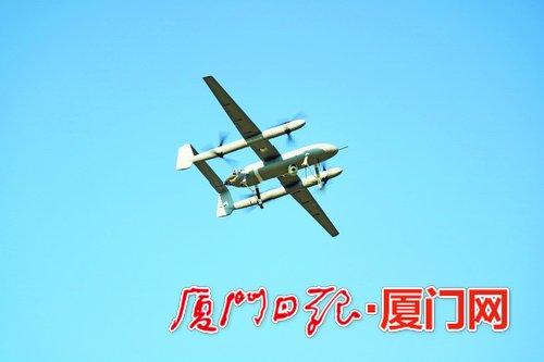 “海骑兵”无人机翱翔蓝天。